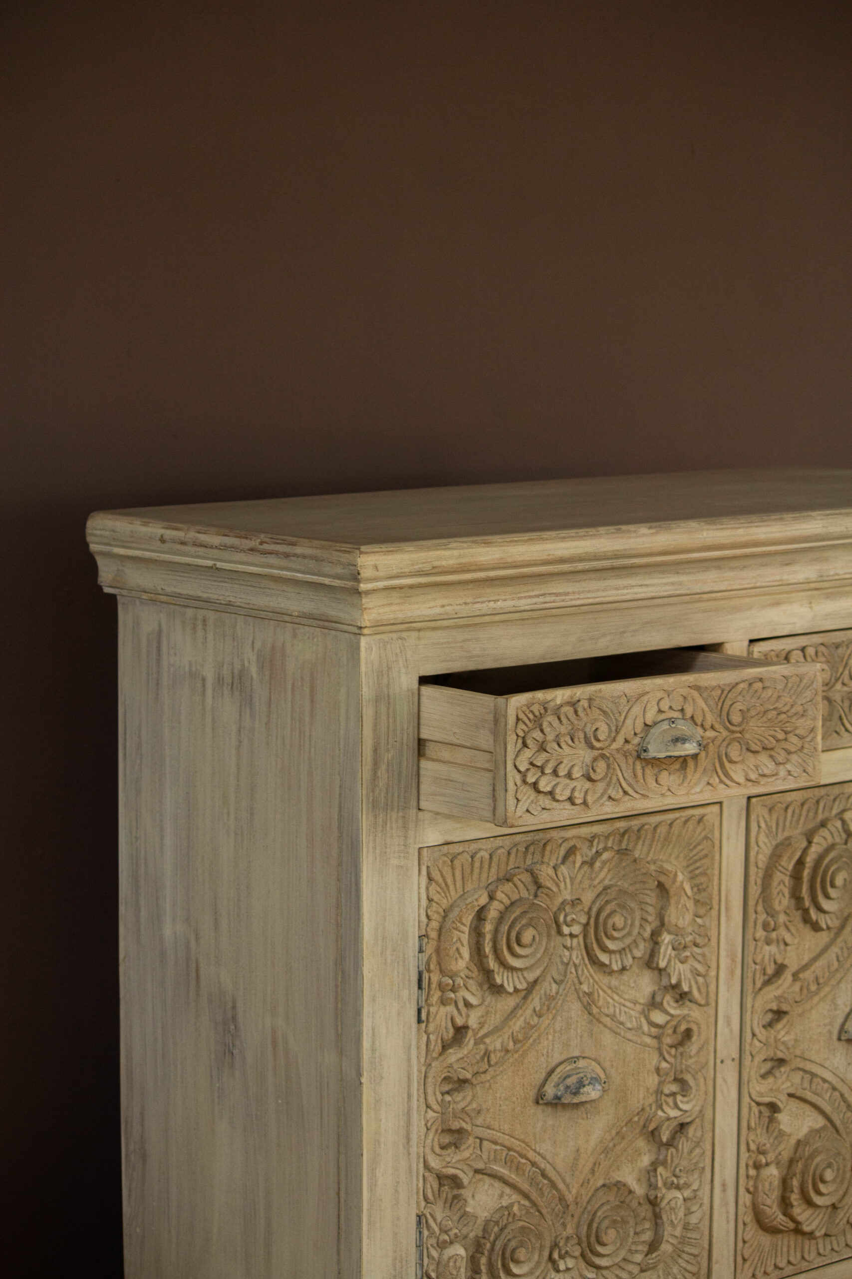 Laasa Sideboard unique design