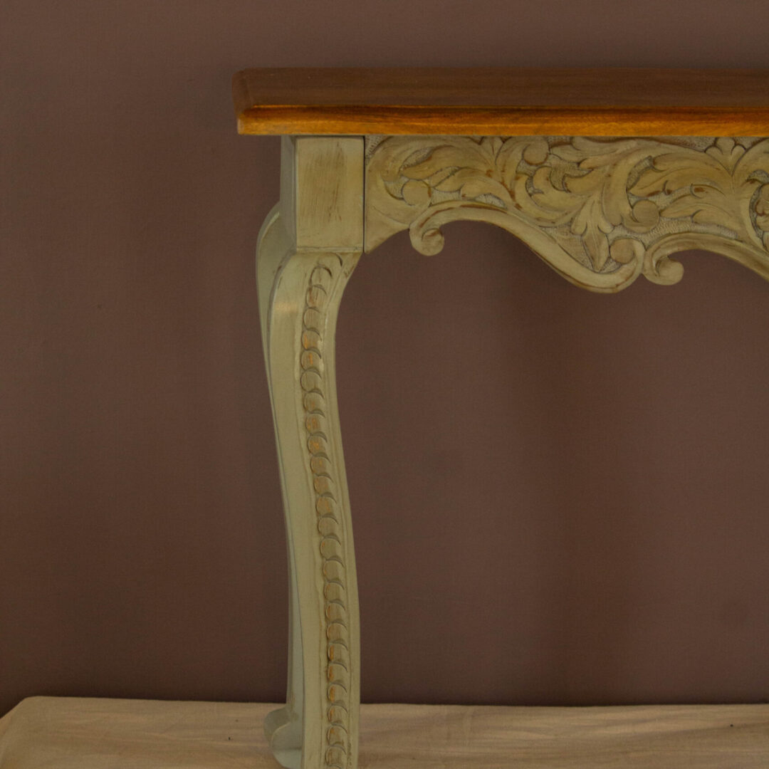 Logan handcrafted console